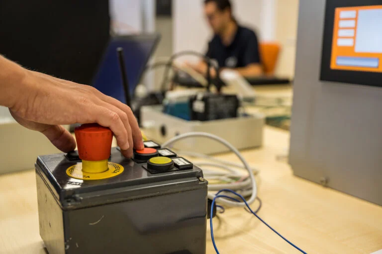 Collaudo elettrico e quadri di comando